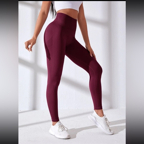 ❣️3/$30 SHEIN booty scrunch workout pants - Picture 2 of 6